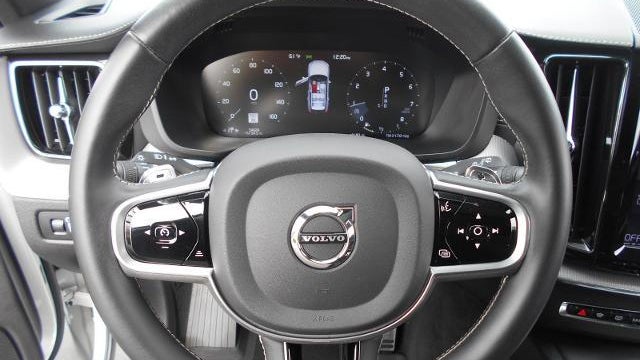 2020 Volvo XC60 T6 R-Design