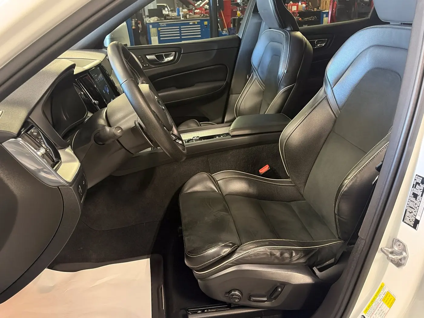2019 Volvo XC60 - $24,500