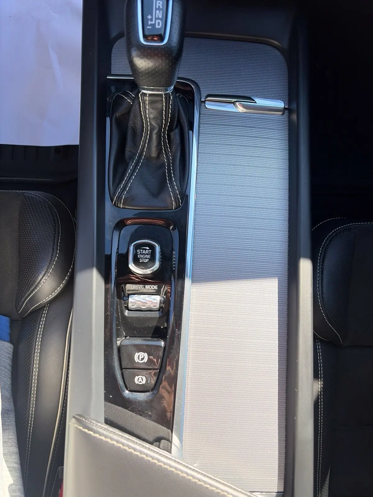 2019 Volvo XC60 - $24,500