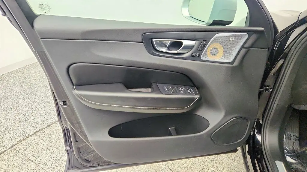 2018 Volvo XC60 - $21,995