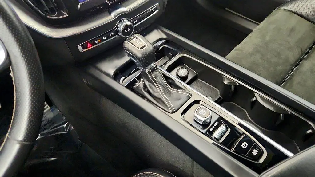 2018 Volvo XC60 - $21,995