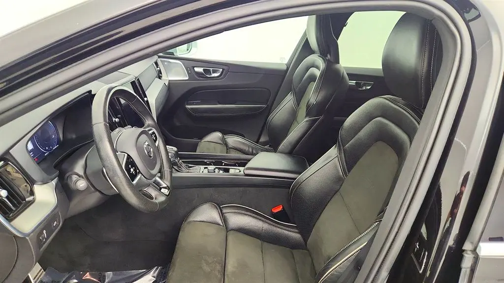 2018 Volvo XC60 - $21,995