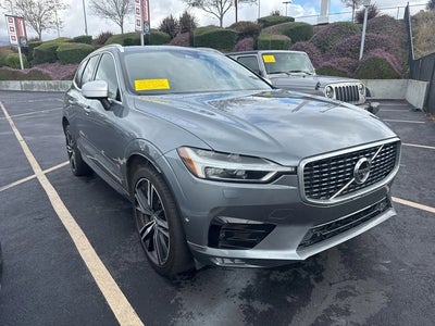 Photo of a 2018 Volvo XC60 AWD T6 R-Design 4DR SUV for sale