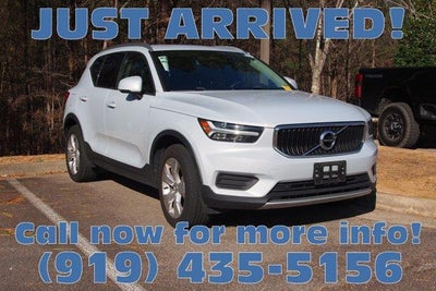 2020 Volvo XC40 T4 Momentum 4DR SUV
