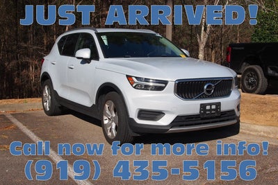 Photo of a 2020 Volvo XC40 T4 Momentum 4DR SUV for sale