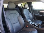 2021 XC40 Thumbnail 2