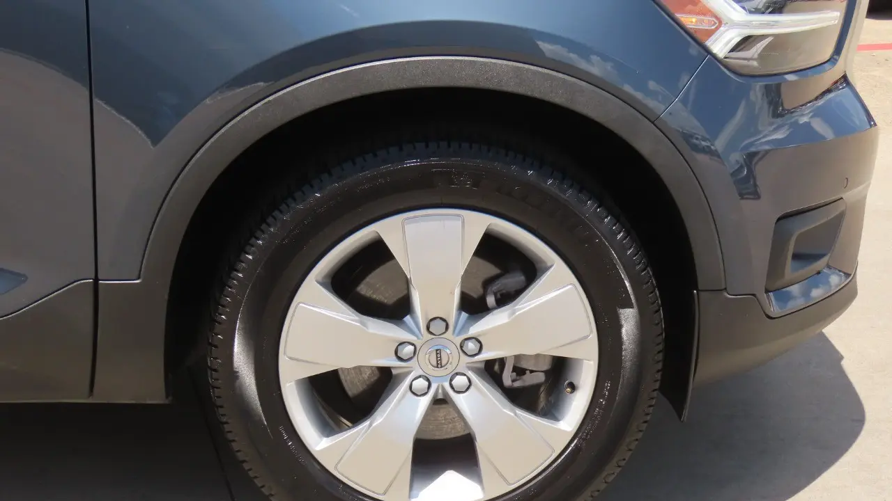 2021 Volvo XC40 T4 Momentum