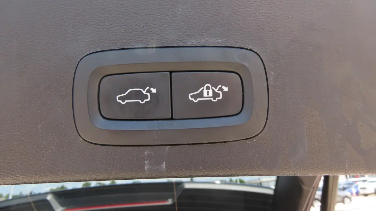 2021 Volvo XC40 T4 Momentum