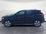 2020 XC40 Thumbnail 3