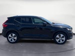 2020 XC40 Thumbnail 5