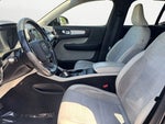 2020 XC40 Thumbnail 7