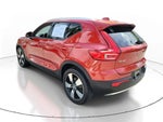 2019 XC40 Thumbnail 3