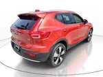 2019 XC40 Thumbnail 4