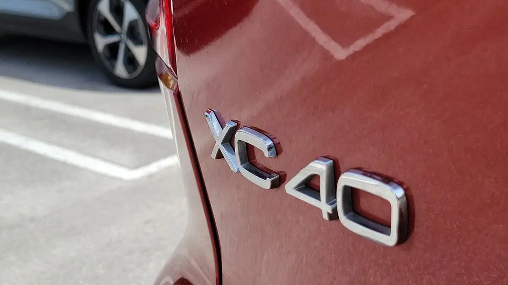 2019 Volvo XC40 T4 Momentum
