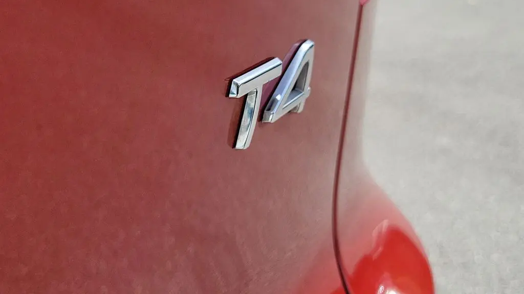 2019 Volvo XC40 T4 Momentum