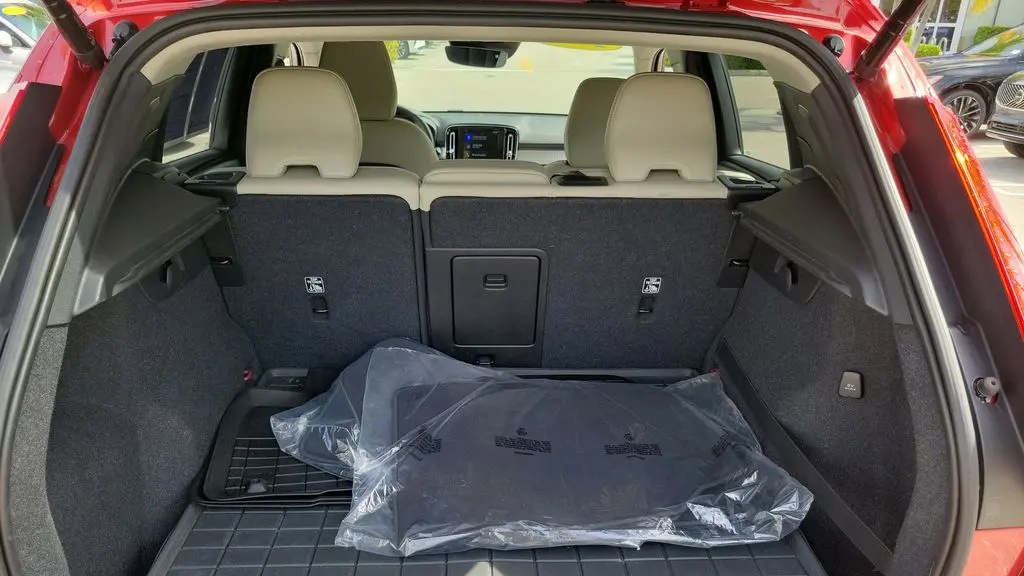 2019 Volvo XC40 T4 Momentum