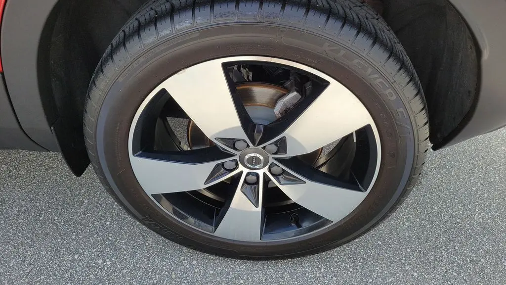 2019 Volvo XC40 T4 Momentum