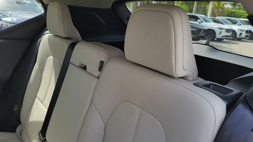 2019 Volvo XC40 T4 Momentum