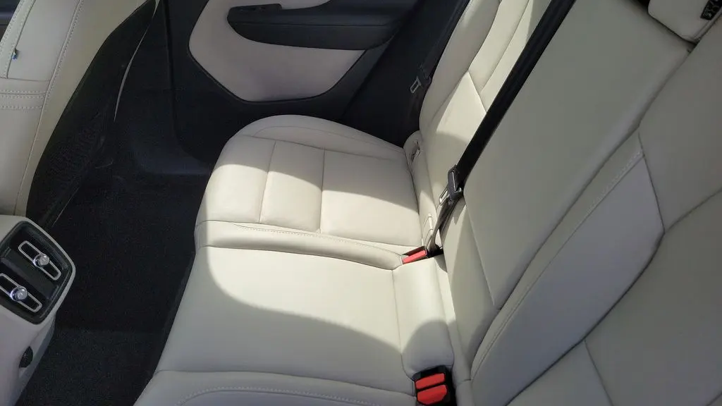 2019 Volvo XC40 T4 Momentum