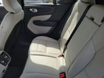 2019 XC40 Thumbnail 12