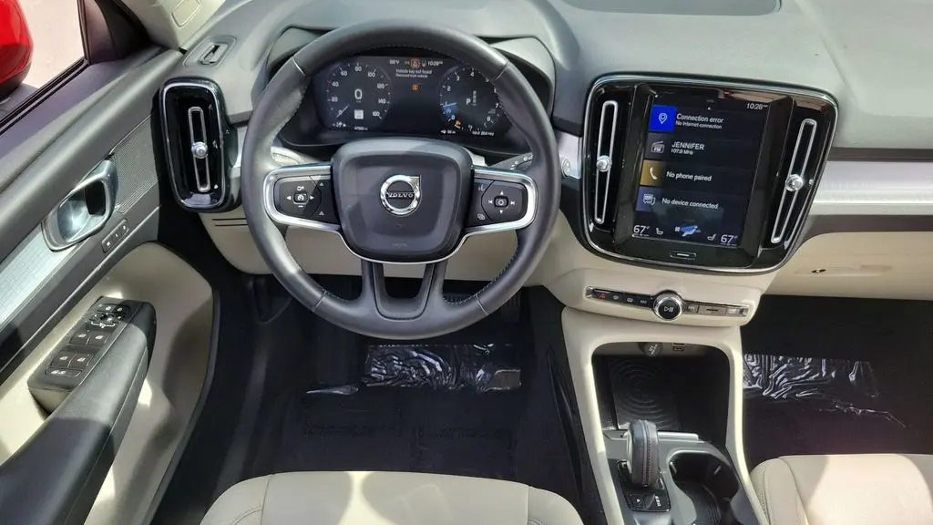 2019 Volvo XC40 T4 Momentum