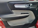 2019 XC40 Thumbnail 17