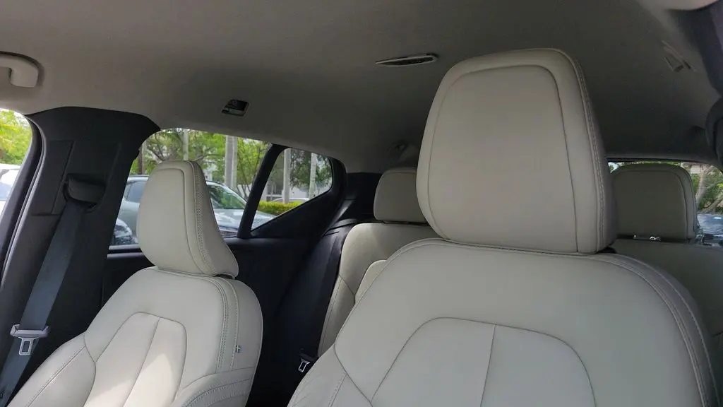 2019 Volvo XC40 T4 Momentum