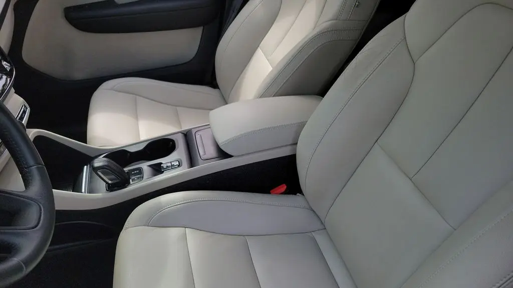 2019 Volvo XC40 T4 Momentum