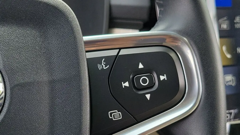 2019 Volvo XC40 T4 Momentum