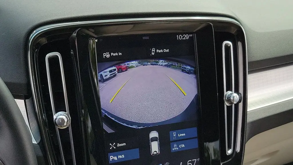 2019 Volvo XC40 T4 Momentum