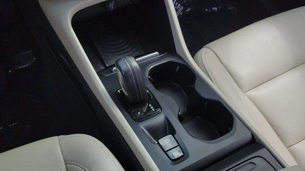 2019 Volvo XC40 T4 Momentum