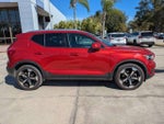 2021 XC40 Thumbnail 3