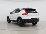 2020 XC40 Thumbnail 2