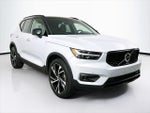 2020 XC40 Thumbnail 2