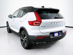 2020 XC40 Thumbnail 6