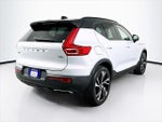 2020 XC40 Thumbnail 7