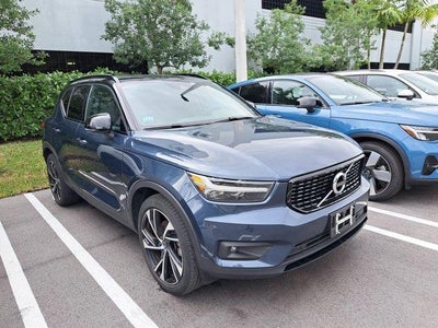 2022 Volvo XC40 T4 R-Design 4DR SUV