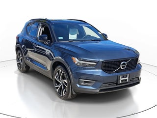 2022 Volvo XC40 with Denim Blue Metallic Exterior