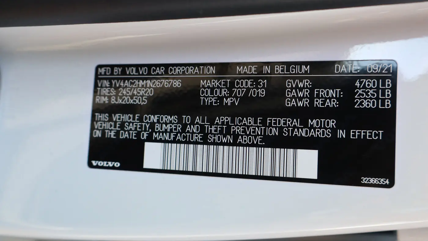 2022 Volvo XC40 T4 R-Design