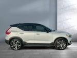 2020 XC40 Thumbnail 7