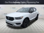 2019 XC40 Thumbnail 1