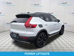 2019 XC40 Thumbnail 5
