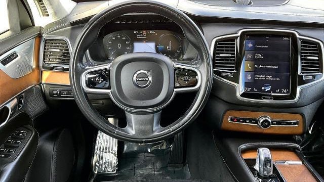 2017 Volvo XC90 T8 eAWD Inscription