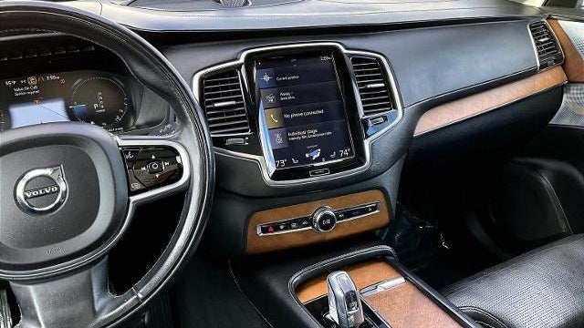 2017 Volvo XC90 T8 eAWD Inscription