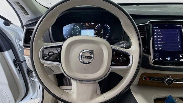 2017 Volvo XC90 T8 eAWD Inscription