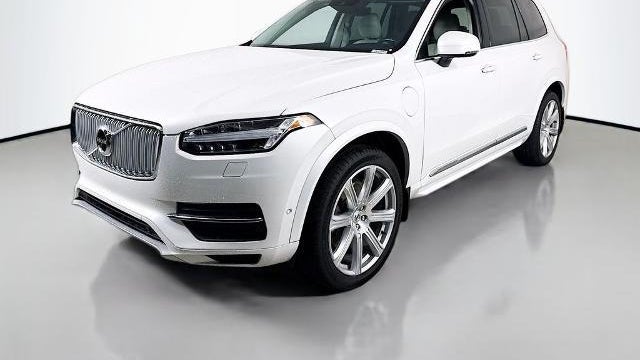 2017 Volvo XC90 T8 eAWD Inscription
