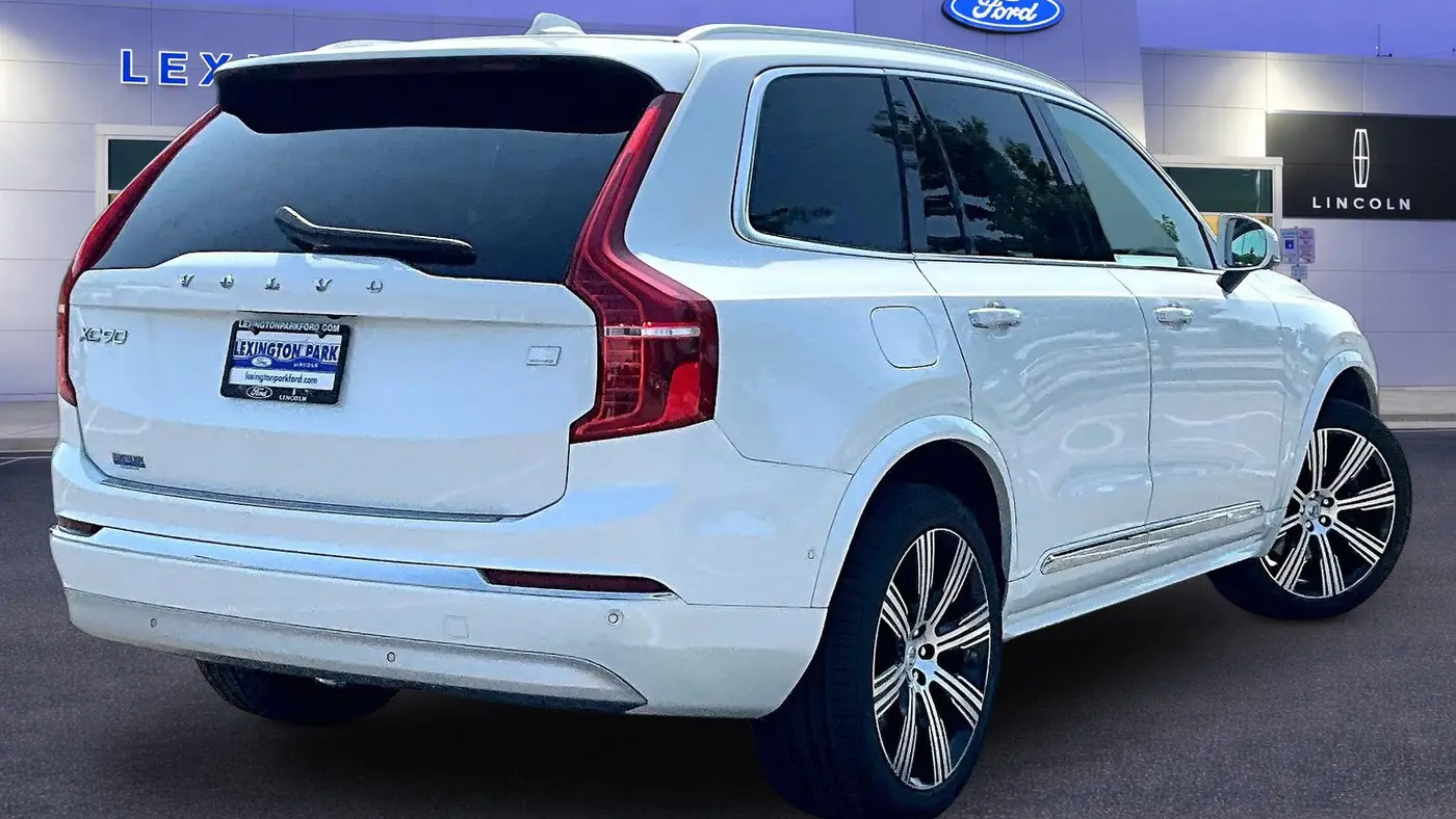 2022 Volvo XC90 Recharge T8 Inscription 7P
