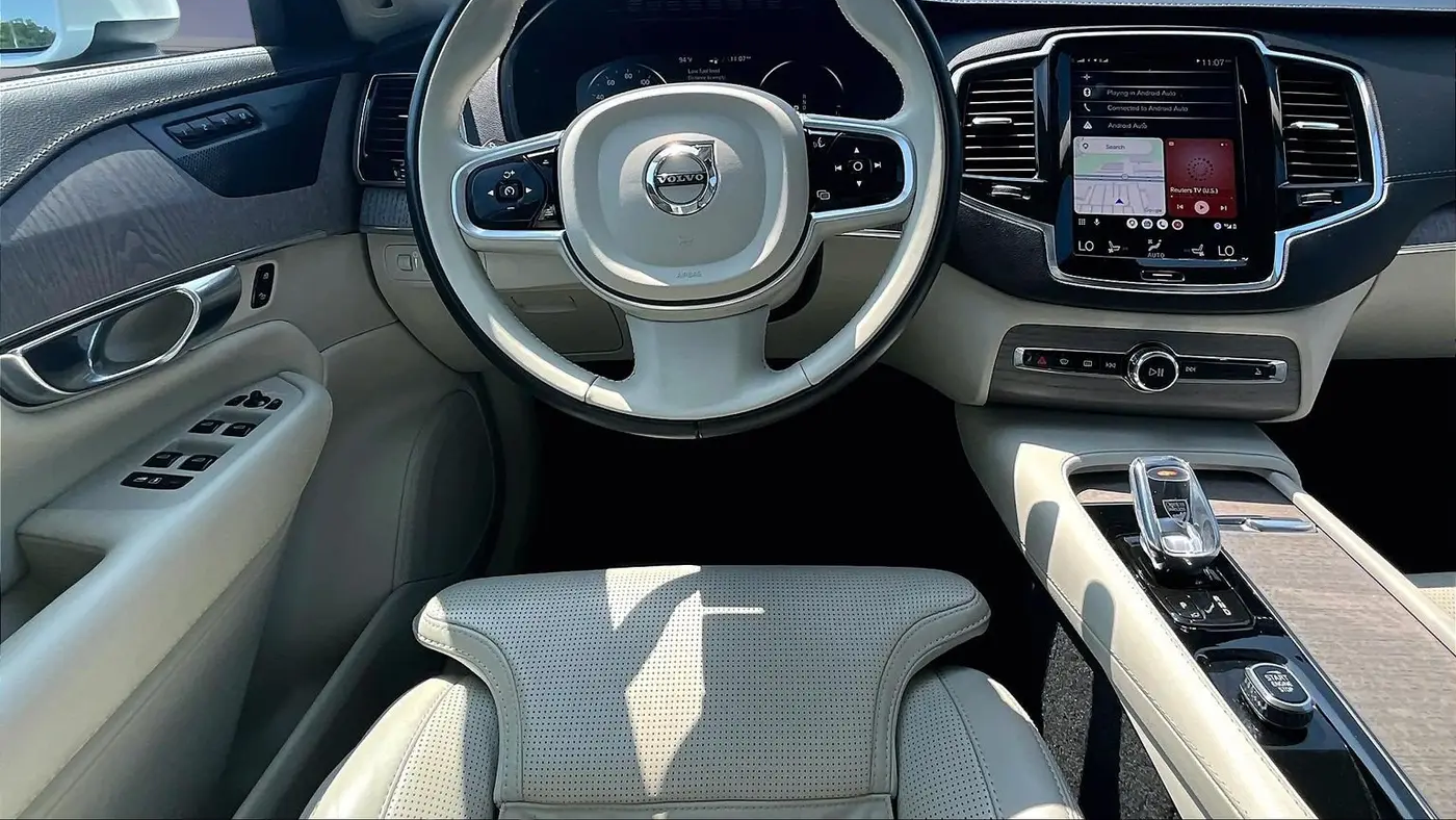 2022 Volvo XC90 Recharge T8 Inscription 7P