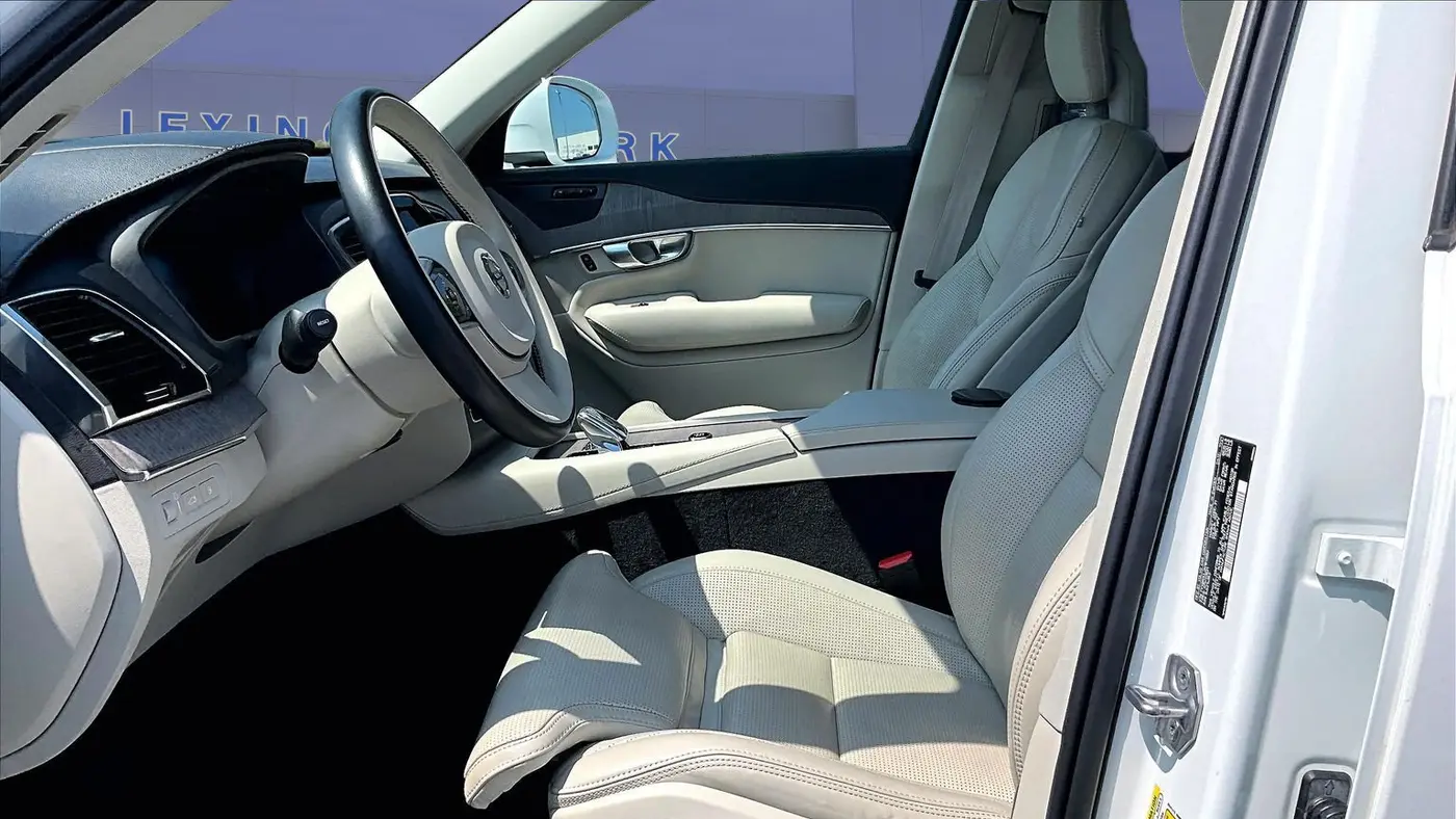 2022 Volvo XC90 Recharge T8 Inscription 7P
