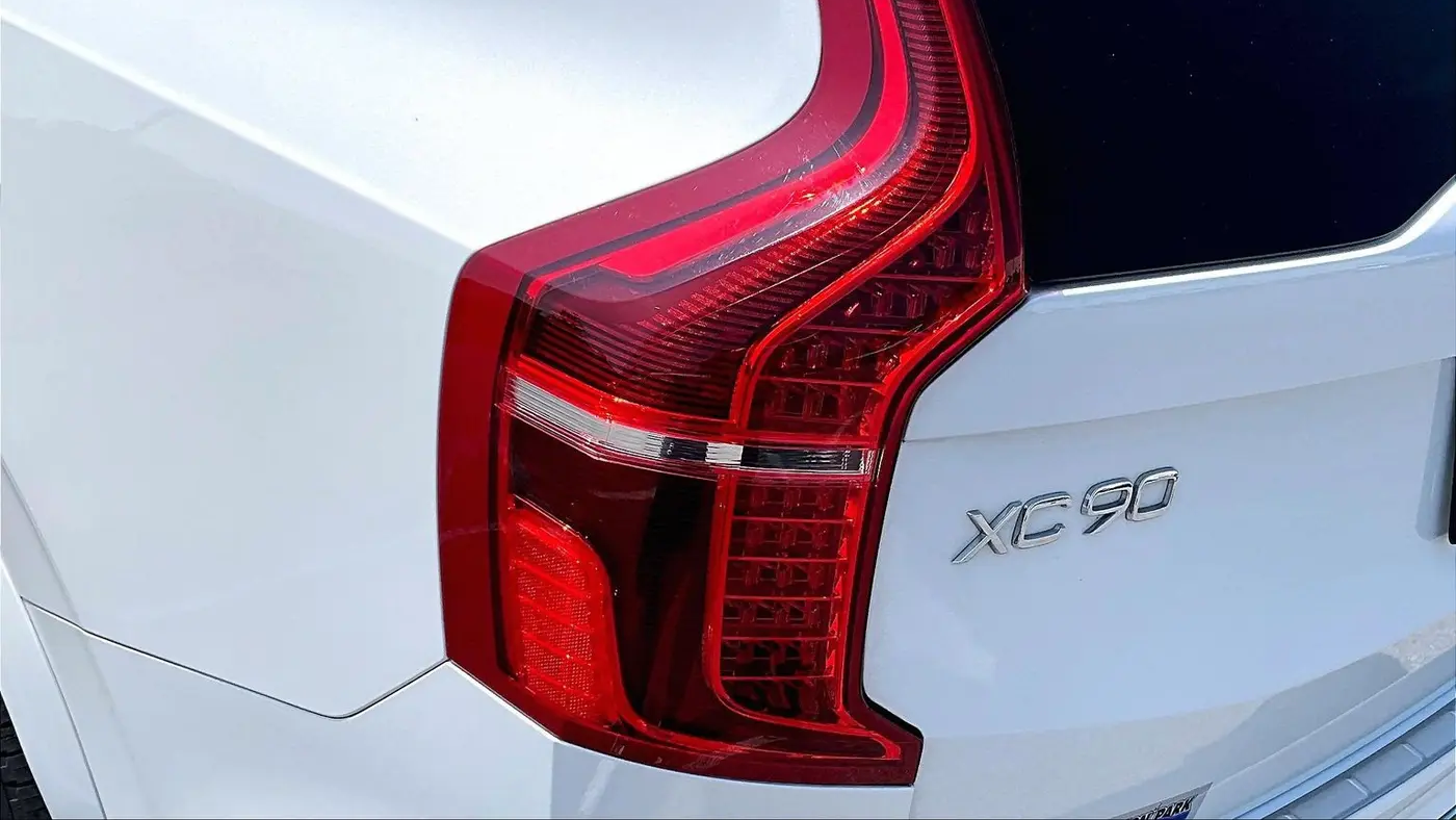2022 Volvo XC90 Recharge T8 Inscription 7P